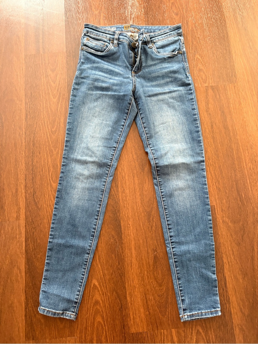 Women’s Slim Blue Jeans